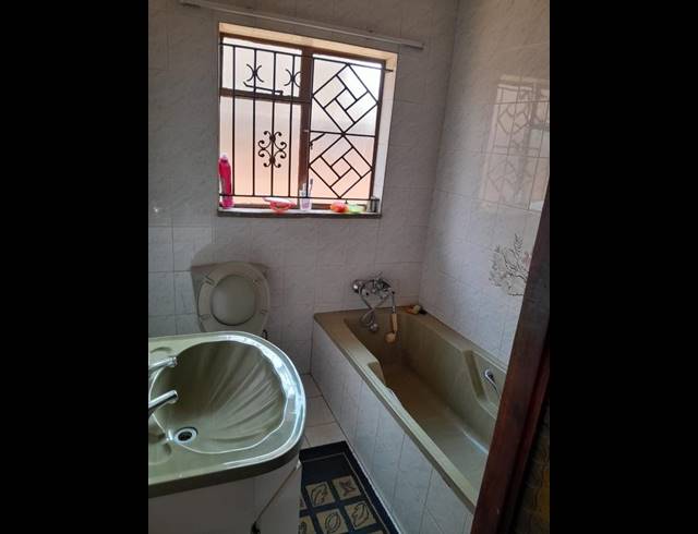3 BEDROOM HOUSE FOR SALE IN TOKOZA